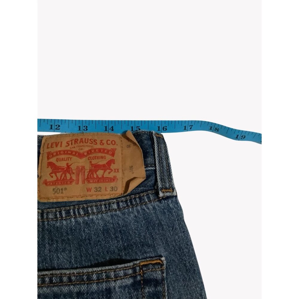 Levis 501 Original Fit Jeans Button Fly W32 L30 Classic Blue Denim - Picture 4 of 7